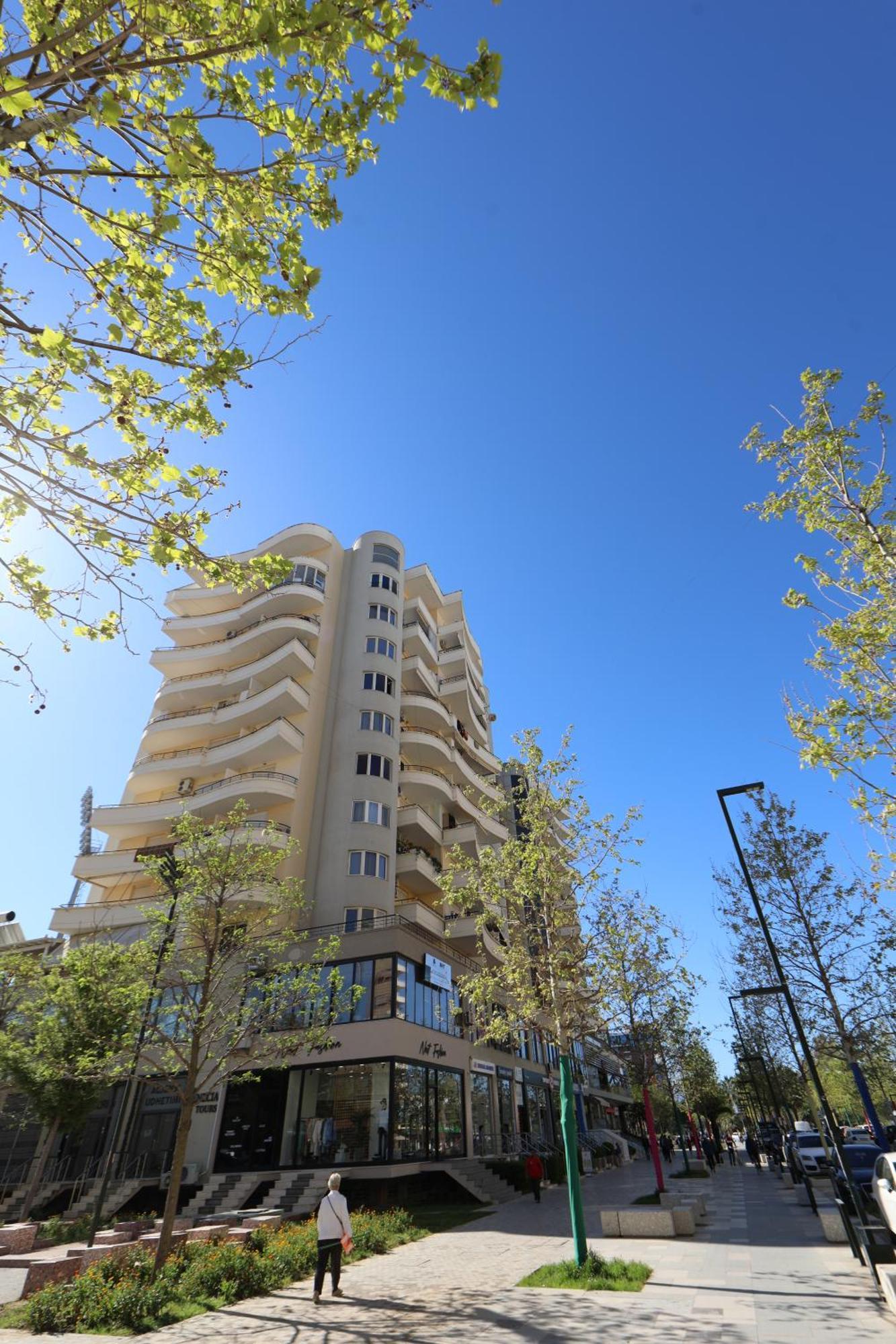 Sonila * Vlorë